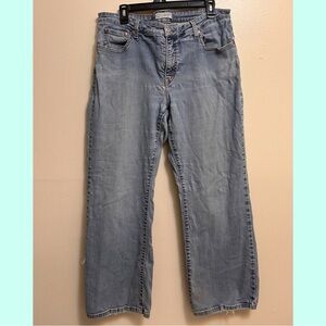 Vintage Perfectly Shaping Bootcut 512 Levi’s Jeans